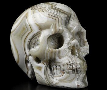 têtes de mort et pierres précieuses 2